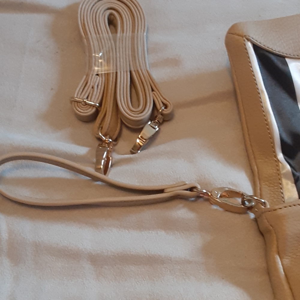 Purse - Picture 4 of 4